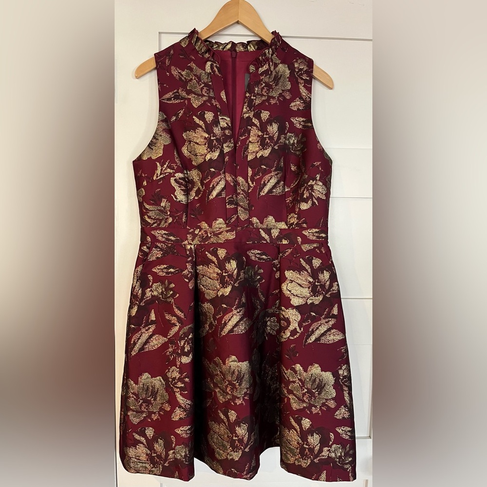 Vince Camuto Burgundy and Gold Floral Mini Dress